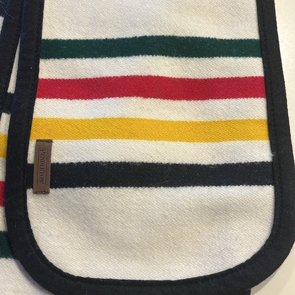 Pendleton wool Glacier National park scarf - Picture 4 of 4